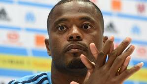 Patrice Evra tritt auf eigenen Fan ein