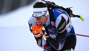 Julian Eberhard zeigt mit Platz zwei im Ruhpolding-Sprint auf