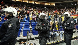 Beim Spiel zwischen Alba Berlin und Galatasaray gab es heftige Randale in der Arena