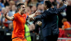 Die Niederlande dominierte angeführt von Top-Torjäger Robin van Persie die Gruppe D