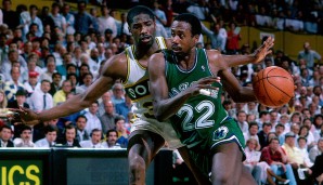 1987: Sonics (7) - Mavericks (2) 3:1 - 151 Punkte legte Dallas beim Sieg in Spiel 1 auf, vielleicht wurde ihnen das zum Verhängnis. Rolando Blackman, Derek Harper und Co. verloren drei Partien gegen Seattle, das in Runde 2 auch noch Houston ausknockte