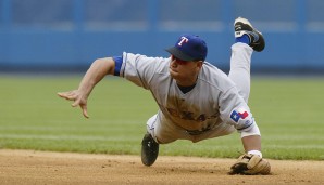 PLATZ 3 - Alex Rodriguez: Der beste Shortstop ever? Alex Rodriguez! Und zwar in seiner Zeit bei den Texas Rangers. Dort unterschrieb er 2001 für zehn Jahre und - damals - unfassbare 252 Millionen Dollar