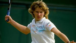 1987 stürmt Steffi Graf ins Finale an der Church Road. Gegen Martina Navratilova setzt es allerdings eine Niederlage - 5:7, 3:6.