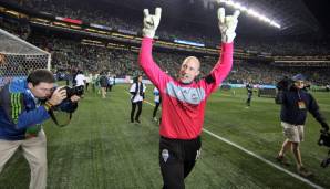 US-Keeper Kasey Keller war unglaublich beliebt in Mönchengladbach und ist dort eine kleine Legende. Legendär ist auch, wie er sich mal beim Ausladen des Kofferraum seines Wagens die Vorderzähne mit seiner Golfausrüstung einschlug.