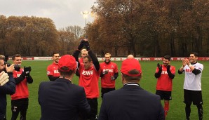 Trotz der guten Stimmung stand hartes Training auf dem Plan. Matthias Lehman musste beispielsweise stundenlang das Jubeln üben