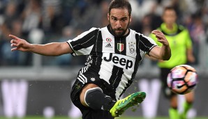 Platz 9, Gonazo Higuain: Der Argentinier wechselte im Sommer für sagenhafte 94 Millionen von Napoli zu Juventus. Der Beweis dafür, dass er ein ganz starkes Jahr abgeliefert hat