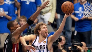 Aber im ersten Jahr bekamen die neuen Big Three der Heat erst einmal vom Underdog aus Dallas eine Lektion in Bescheidenheit erteilt. Die Mavs um Dirk Nowitzki siegten in den Finals mit 4-2