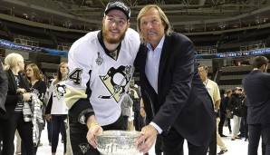 Die Kühnhackls: Vater Erich, "Deutschlands Eishockey-Spieler des Jahrhunderts", gewann unter anderem mit der Nationalmannschaft sensationell Olympia-Bronze 1976, Sohn Tom ist amtierender Stanley-Cup-Sieger mit den Pittsburgh Penguins