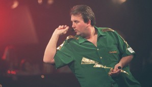 1992 kehrte er der BDO den Rücken und gründete zusammen mit anderen Profis die Professional Darts Corporation (PDC). Auch dort bestach er im stylischen Outfit und klasse Fönfrisur