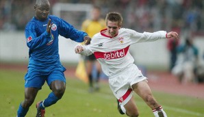 Bei den Bayern-Amateuren kann sich Lahm zunächst nicht für die Profimannschaft empfehlen und wird deshalb 2003 an den VfB Stuttgart verliehen