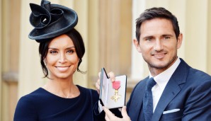 Mittlerweile ist Lampard seit Dezember 2015 mit Christine Bleakley verheiratet. Im gleichen Jahr bekommt er auch den Order of the British Empire