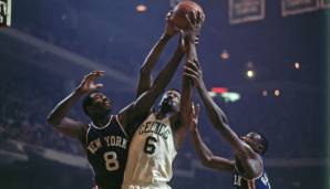 Bill Russell wurde nicht direkt getradet, gehört aber trotzdem hierhin. Die St. Louis Hawks gaben den Nr.2-Pick (das war Russell) 1956 für u.a. Cliff Hagan nach Boston ab. Die konnten ihn im Gegensatz zu den Hawks nämlich bezahlen.