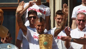 Arturo Vidal bekam an seinem 29. Geburtstag ein Ständchen von den FCB-Anhängern