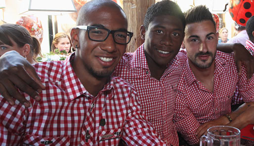 Wo sind die Mädels, Jungs? Jerome Boateng, David Alaba und Diego Contento (v.l.)