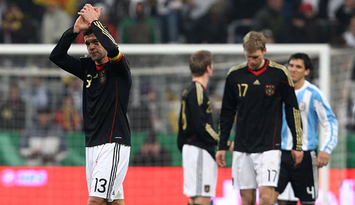 Am 16. Juni 2011 verkündet Bundestrainer Löw Ballacks Aus in der Nationalmannschaft