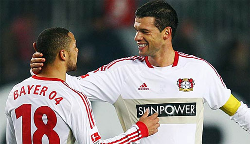 Im Juli 2010 wechselte Ballack zurück nach Leverkusen. Er unterschrieb für zwei Jahre bis 2012