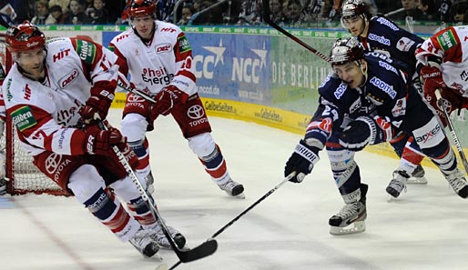 Die Eisbären aus Berlin setzten sich im Heimspiel gegen die Kölner Haie mit 3:1 (0:0, 3:1, 0:0) durch