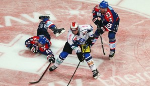 Jaime Sifers (l.) spielt seit 2011 bei den Adler Mannheim