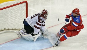 Artyom Anisimov (r.) steht mit Russland im Viertelfinale der Weltmeisterschaft