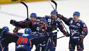 Tabellenführer Adler Mannheim gewinnt souverän.