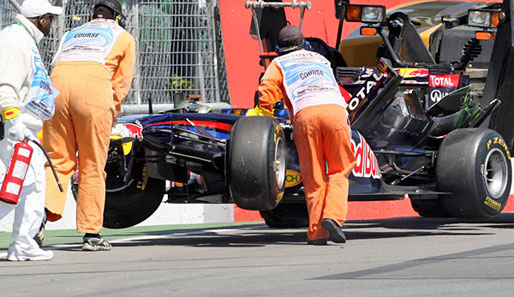 Sebastian Vettel zerstörte seinen Red Bull im Training an der Wall of Champions