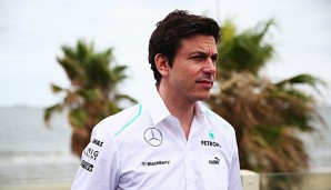 Toto Wolff will nach den guten Testergebnissen auf dem Boden bleiben