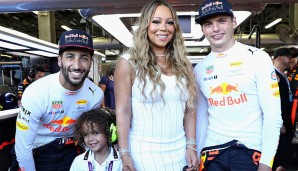 Selbstverständlich lassen sich auch die Promis das Geschehen am Kaspischen Meer nicht entgehen. Hier gibt's ein Meet and Greet zwischen Mariah Carey, ihrem Sohn und den Red-Bull-Jungs