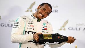 Platz 3: Lewis Hamilton. Wenn Geschenke verteilt werden, ist dieser Mann einfach immer zur Stelle. Wahnsinn! Der Sieg war nicht der verdienteste, freuen wird sich Hamilton aber dennoch. Und das darf er auch, immerhin hat er seinen Teil dazu beigetragen.