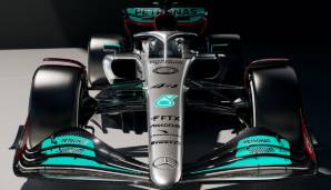 MERCEDES: Der neue Silberpfeil "Mercedes F1 W13 E Performance" kommt in diesem Jahr wieder größtenteils silber daher, abgesehen von den türkisen Elementen an den Flügeln und Spiegeln ...