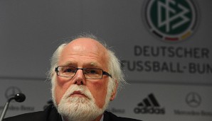 Gunter A. Pilz sieht die Stadien in Deutschlang als sicheren Ort