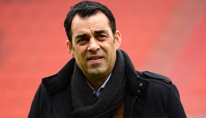 Robin Dutt vom VfB Stuttgart steht trotz des Abrutschen auf Platz 17 weiter zu Trainer Jürgen Kramny