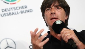 Joachim Löw mahnt vor einer Überbelastung im Fußball