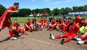 Die U17 des FC Bayern feiert ihren Einzug ins Endspiel um die Deutsche Meisterschaft