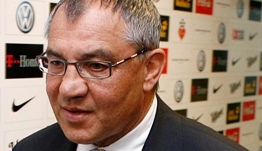 Nur ein Titel in den nächsten vier Jahren würde seine Anstellung rechtfertigen, glaubt Felix Magath