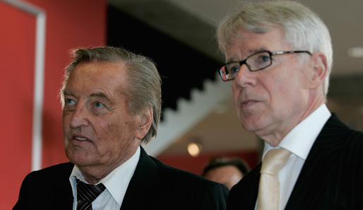 Gerhard Mayer-Vorfelder (l.) war von 1975 bis 2000 Präsident des VfB Stuttgart