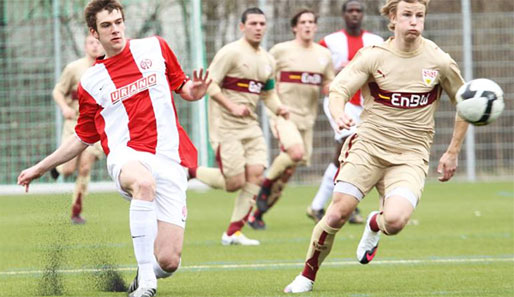 Stefan Bell (l.) kam letzte Saison dreimal bei der zweiten Mannschaft des FSV zum Einsatz