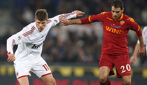 Klaas-Jan Huntelaar (l.) wechselte 2009 von Real Madrid zum AC Milan