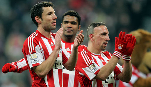 Mark van Bommel (l.) absolvierte bis dato 121 Bundesliga-Spiele für den FC Bayern - bleibt's dabei?