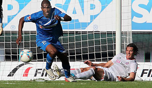 Ryan Babel (l.) kam im Winter 2010/2011 vom FC Liverpool zu 1899 Hoffenheim