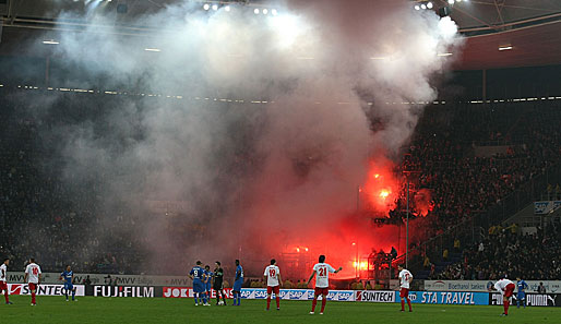 Schon während der Partie in Hoffenheim kam es zu Zwischenfällen im Kölner Fanblock