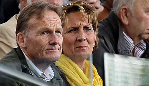 Hans-Joachim Watzke (l.) will keine Fantasie-Summen für Julian Schieber bezahlen