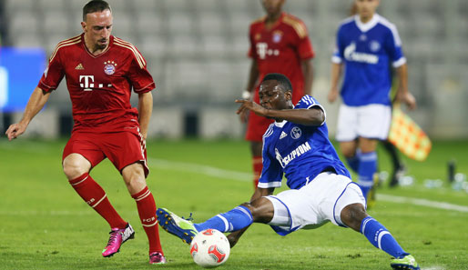 Franck Ribery (l.) war im Test gegen Schalke der überragende Mann, bereitete drei Tore vor