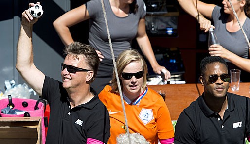 Louis van Gaal bei der Schwulenparade in Amsterdam