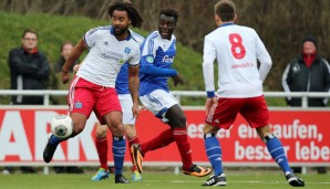 Patrick Owomoyela (l.) kam diese Saison viermal für die U 23 des HSV zum Einsatz