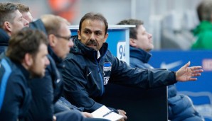 Unzufrieden: Jos Luhukay kritiserte den Rasen im Berliner Olympiastadion