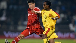 Im Wintertrainingslager der Bayern kam Alessandro Schöpf (l.) auch bei den Profis zum Zug