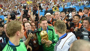 Ron-Robert Zieler erhält zwei Auszeichnungen