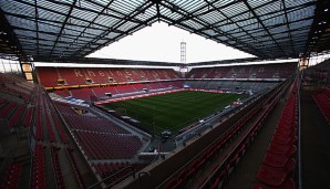 Das RheinEnergieStadion fasst bislang 50.000 Zuschauer