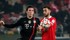 Pierre-Emile Hojbjerg (l.) kommt über eine Reservistenrolle beim Rekordmeister nicht hinaus