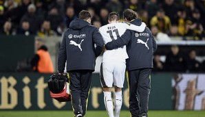 Nach dem ballfernen Foul von Erdmann musste Reus vom platz getragen werden